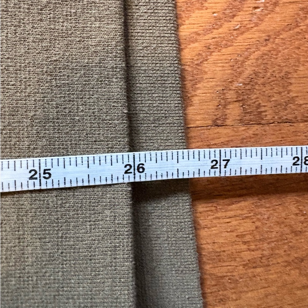 Women’s Carhartt Sweatshirt - Picture 10 of 10